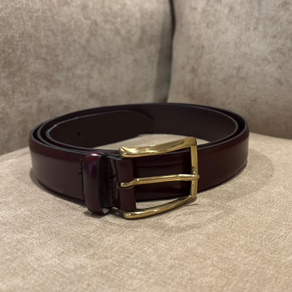 Elegant Burgundy Leather Belt with Gold Buckle